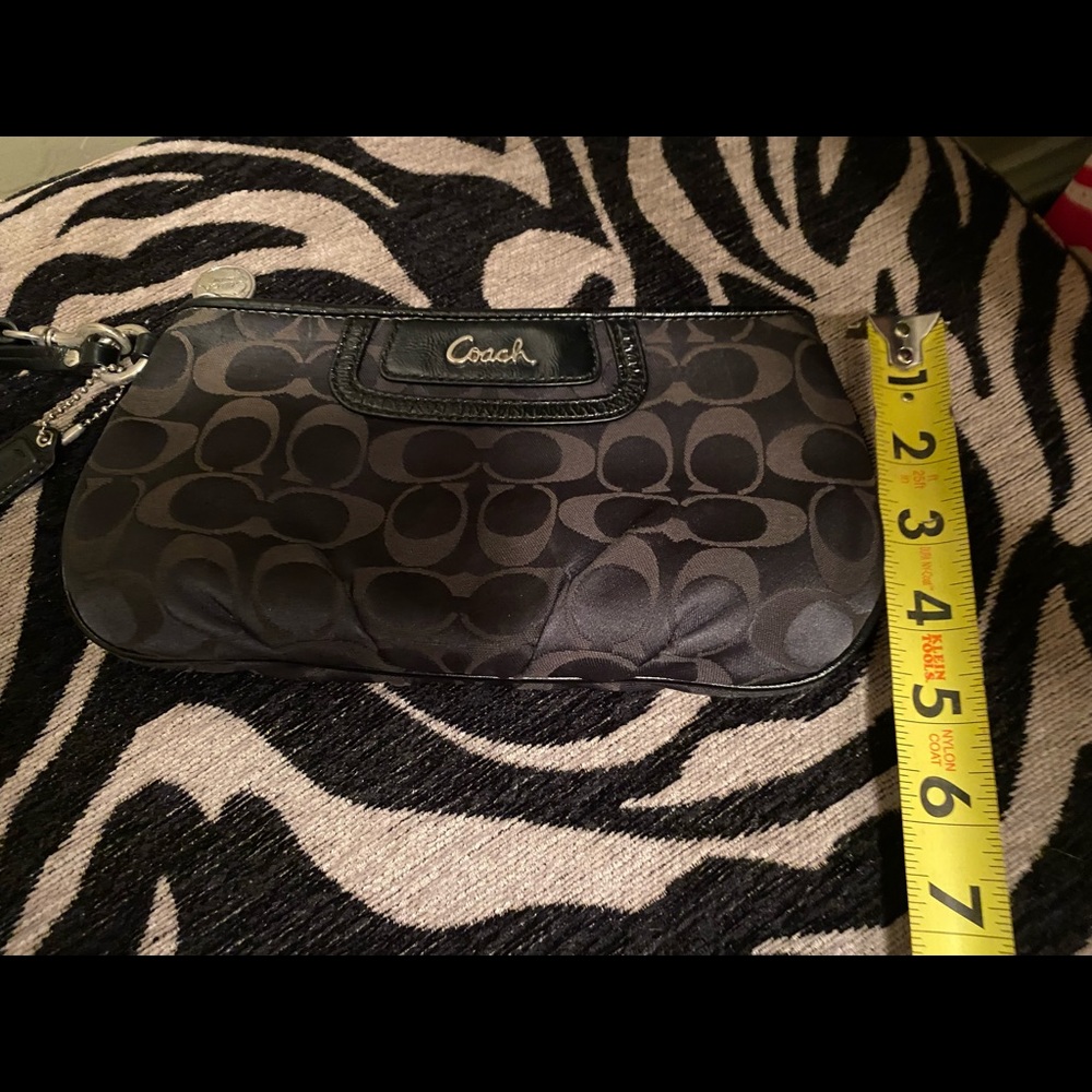 ♥️♥️Coach wristlet